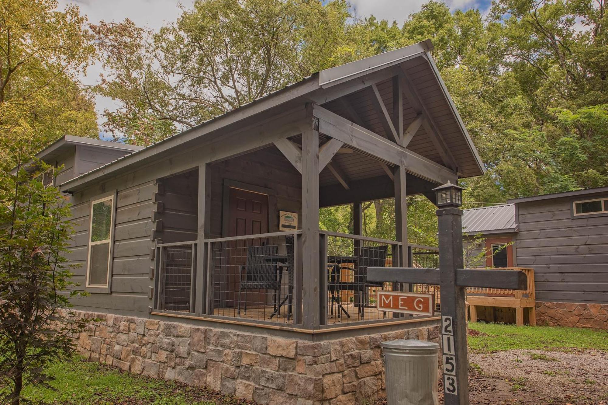 Meg Cabin Tiny Rustic Comfort On Lookout Mtn Chattanooga Exterior photo