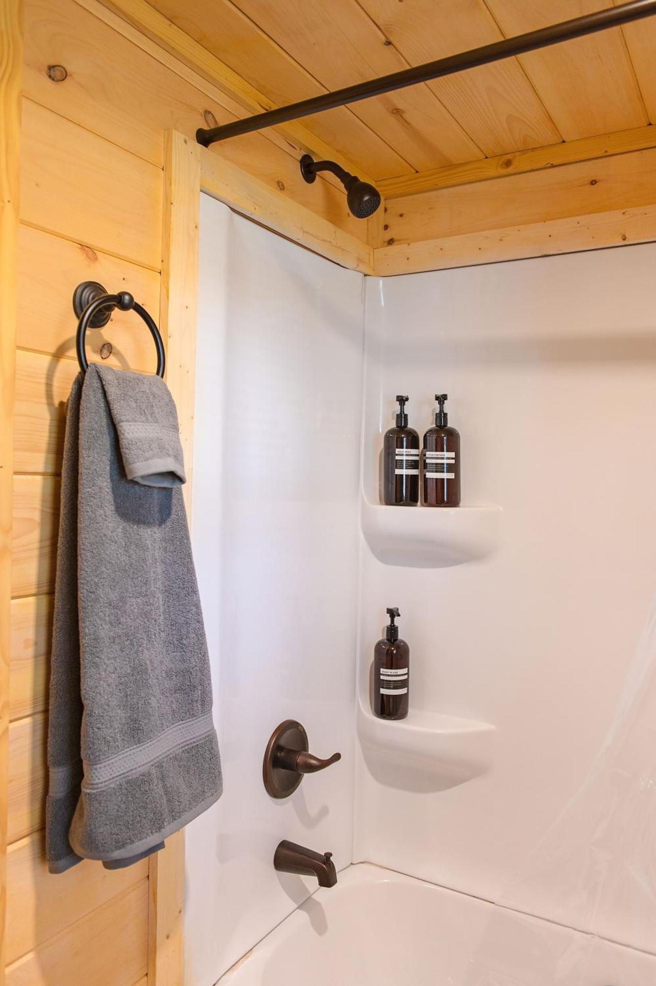 Meg Cabin Tiny Rustic Comfort On Lookout Mtn Chattanooga Exterior photo
