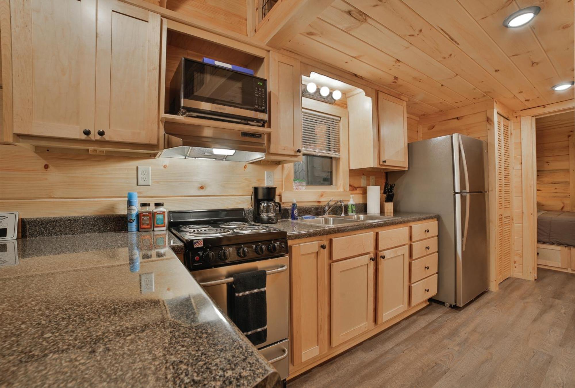 Meg Cabin Tiny Rustic Comfort On Lookout Mtn Chattanooga Exterior photo