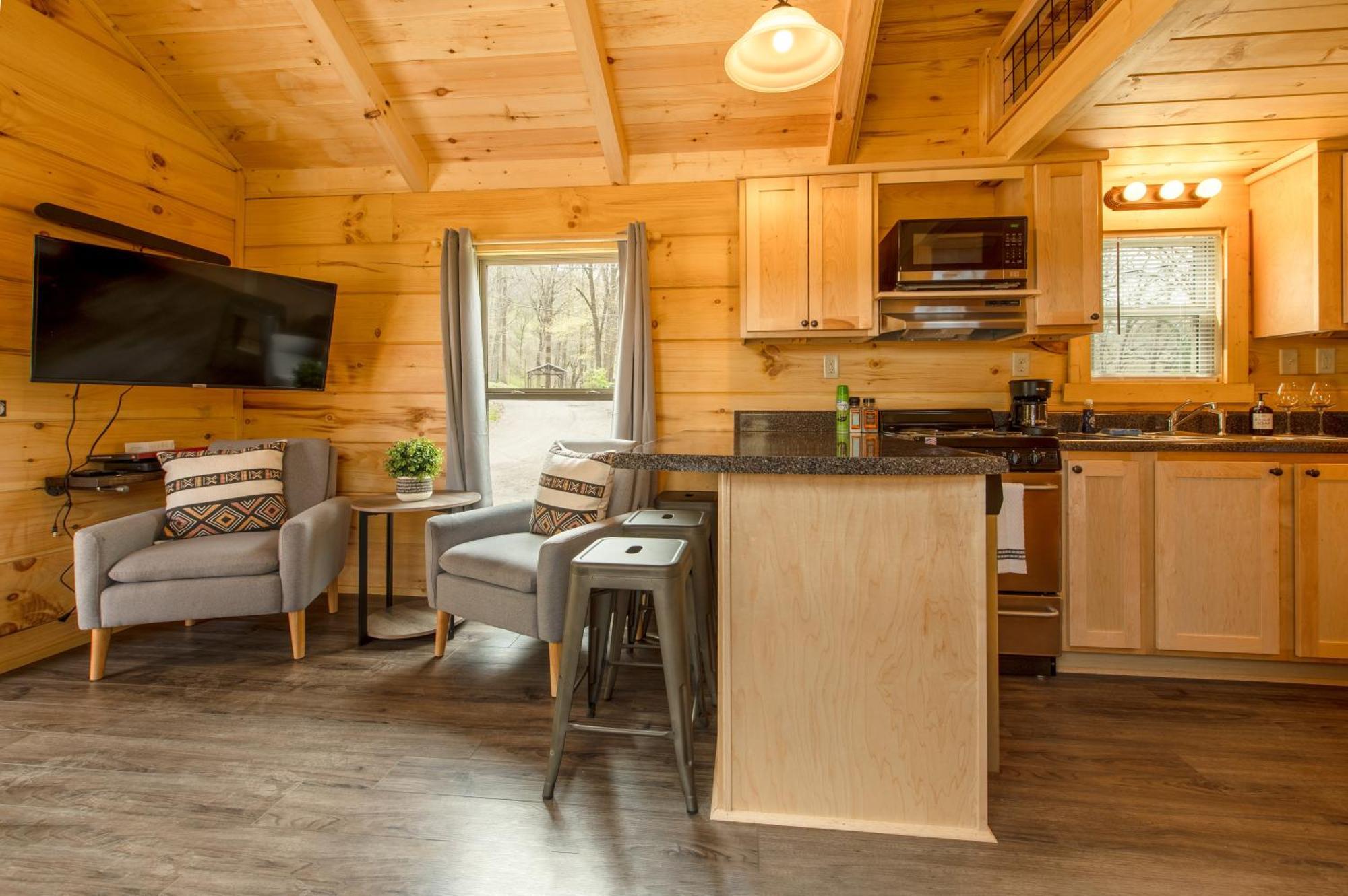 Meg Cabin Tiny Rustic Comfort On Lookout Mtn Chattanooga Exterior photo